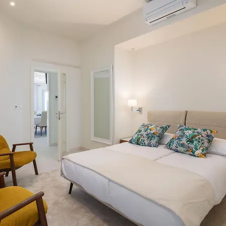 Luxury Infinity With Heated Pool On Brac *