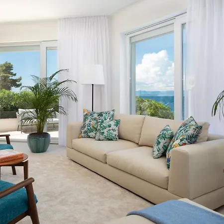 Villa Luxury Infinity With Heated Pool On Brac
