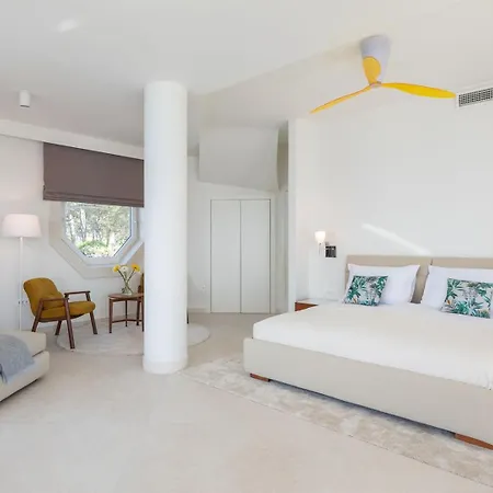 Villa Luxury Infinity With Heated Pool On Brac *