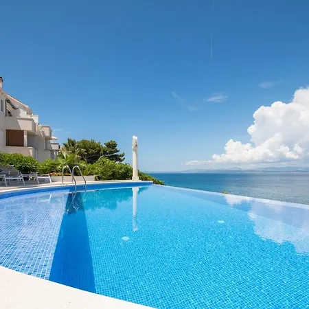 Vila Luxury Infinity With Heated Pool On Brac *