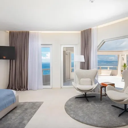 Luxury Infinity With Heated Pool On Brac Vila