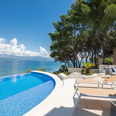 Vila Luxury Infinity With Heated Pool On Brac