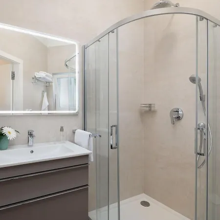 Vila Luxury Infinity With Heated Pool On Brac Sutivan