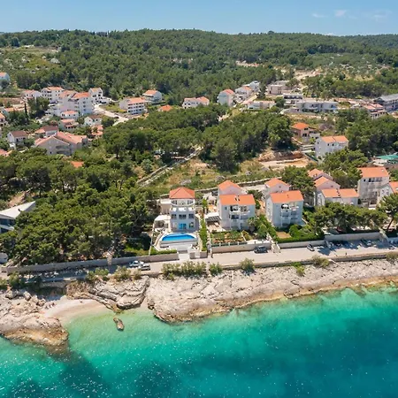 Vila Luxury Infinity With Heated Pool On Brac Sutivan