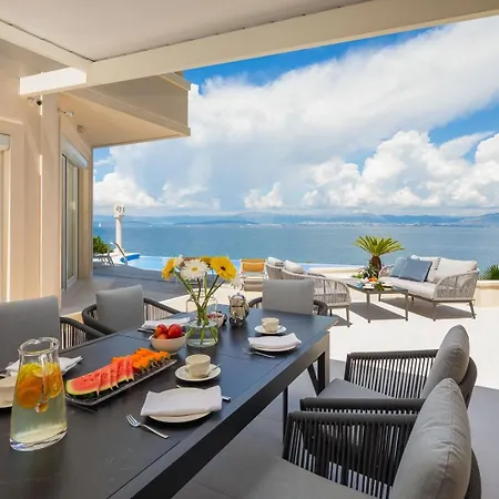 Luxury Infinity With Heated Pool On Brac Vila *