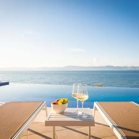 Luxury Infinity With Heated Pool On Brac Sutivan