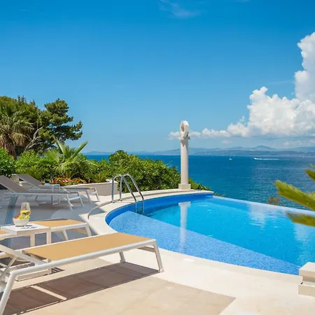 Luxury Infinity With Heated Pool On Brac Vila